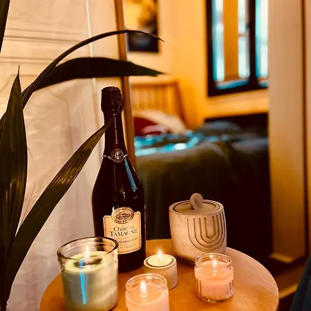 Otto Enjoy Relax 30 Sec To Taksim Bathtub Appartement