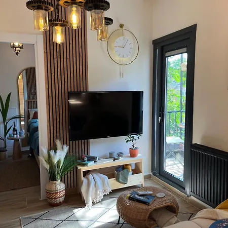 Otto Enjoy Relax 30 Sec To Taksim Bathtub Appartement Istanboel