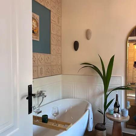 Otto Enjoy Relax 30 Sec To Taksim Bathtub アパート *