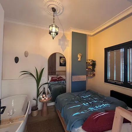 Otto Enjoy Relax 30 Sec To Taksim Bathtub * איסטמבול