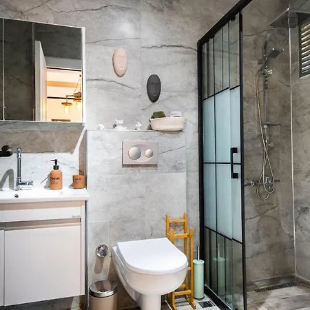 Otto Enjoy Relax 30 Sec To Taksim Bathtub * イスタンブール