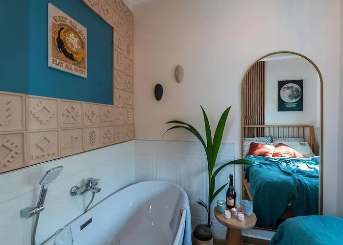 Appartement Otto Enjoy Relax 30 Sec To Taksim Bathtub Istanboel